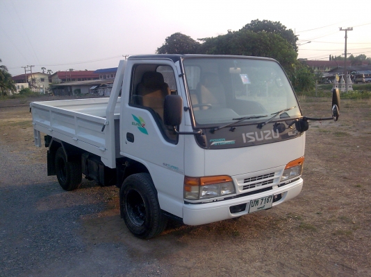 4ล้อ ISUZU NKR / 135HPทะเบียนไม่ติดเวลา 4ล้อ ISUZU NKR / 135HPทะเบียนไม่ติดเวลา