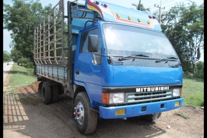 6 ล้อ มิสซูบิชิแคนเตอร์ 115 แรง สภาพสวยๆ