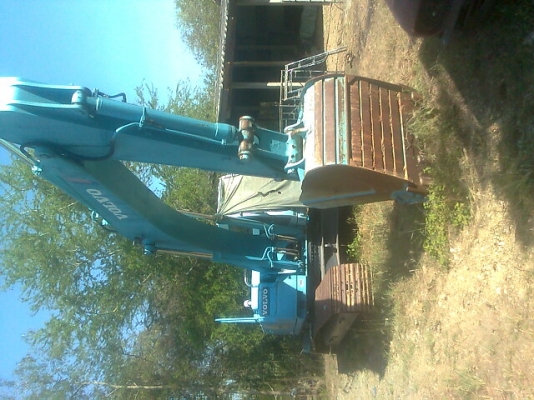 ขายแม๊คโครุ่นใหญ่ volvo 290L