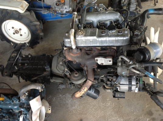 ขายเครื่อง ISUZU เก่าญี่ปุ่นรุ่น 4JG2. 3100 cc พร้อมเกียร์ สภาพสวยมากยังไม่เคยใช้งานในไทย