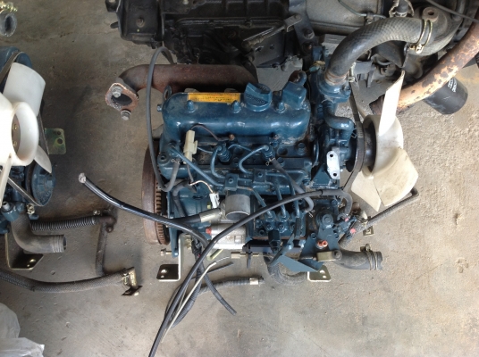 ขายเครื่อง 3 สูบเก่าญี่ปุ่นยี่ห้อ คูโบต้า รุ่น D662 ขนาด 17 แรงม้าสภาพสวยมากๆ