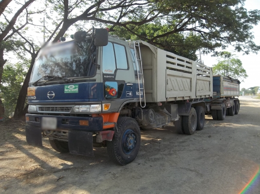 ขายด่วนรถบรรทุก10ล้อดั้มสองเพลาHINO 2Kกระบะดั้มปรีเนียมพร้อมลูกพ่วงสามเพลา