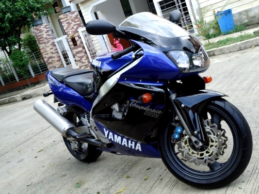<<<<< Yamaha YZF 1000 Thunderace  >>>>>