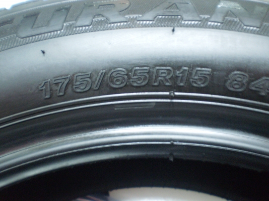 ขายยางป้ายแดง 175 65 15 บริสโตน ขายยางป้ายแดง 175 65 15 บริสโตน