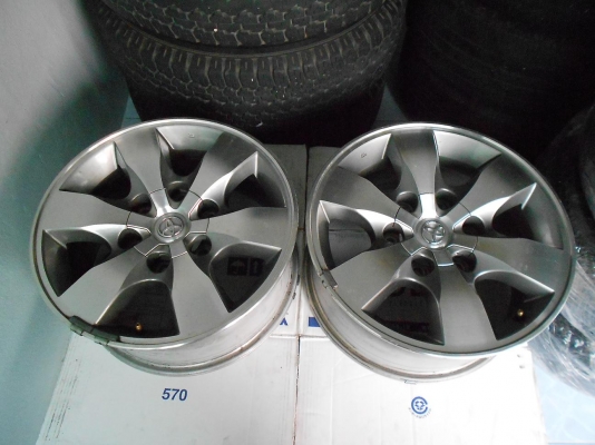 ขายล้อแม็กเปล่า fortuner ขอบ 16 สวยๆ เดิมๆ 1 ชุด/ใส่ฟรีค่ะ