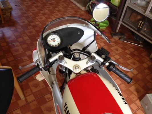 ขาย YAMAHA YSR50 cc สีขาว-แดง 40,000 บาท ขาย YAMAHA YSR50 cc สีขาว-แดง 40,000 บาท