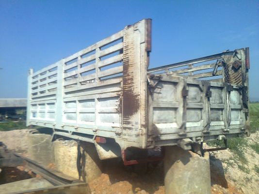 ขาย กระบะเหล็กดัมพ์ 10 ล้อ HINO ยาว 6 เมตร อุปกรณ์ครบชุด