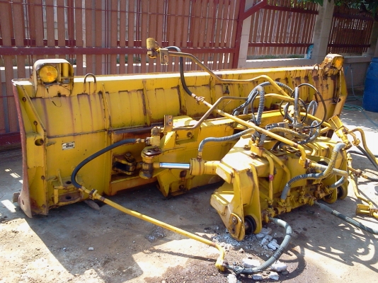 ใบมีดดัน ขนาดใหญ่