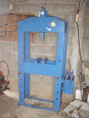 ขายแท่นอัด ไฮโดรลิก 30 ตัน