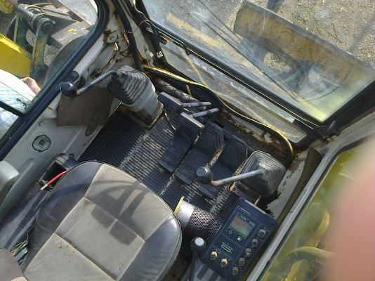 ขายรถนอกPC60-6สวยมากมีลายเจาะ แทรกยาง มีอินวอยล์ ขายรถนอกPC60-6สวยมากมีลายเจาะ แทรกยาง มีอินวอยล์