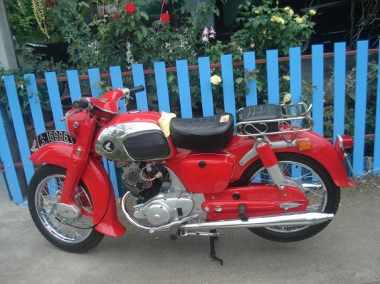 ขาย c92 benlyแท้ๆ สวยๆ ทะเบียน เครื่องดี ของเดิมทั้งคัน สีสวย สตาทร์มือได้ 0819884773