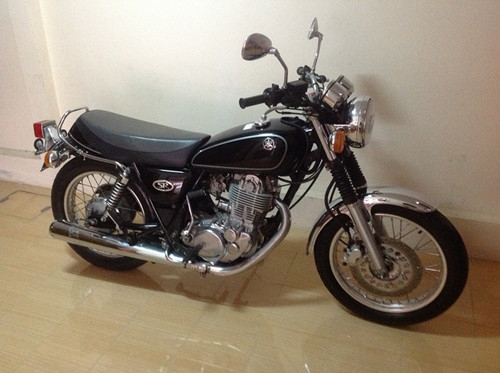 *** ขาย sr400 กุญแจชิฟ ปี 2005 กริ๊ปๆ ohm คอนหวัน 0858730704*** กุญแจชิฟ 2 ดอกครับ รถวิ่งมาแค่หมื่นกว่าโลเองครับ เดิมทุกเม็ด เครื่องมือครบ เอกสารอินวอยครับ ราคา 77000 บาท สนใจ 0858730704 ohm คอนหวัน