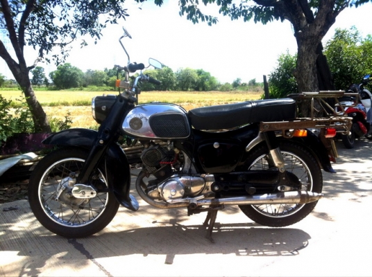 ขาย c92 โครงbenly ของครบ แท้ๆ สวยๆ ทะเบียนเต็ม โอน เครื่องดี ของเดิมทั้งคัน สีสวย  0819884773