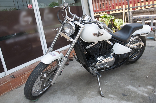 ขาย KAWASAKI รุ่น VULCAN 400 CC. ปี 1998 INV.+สพม.ราคา 75,000 บาท 081-7656284 เชียงราย