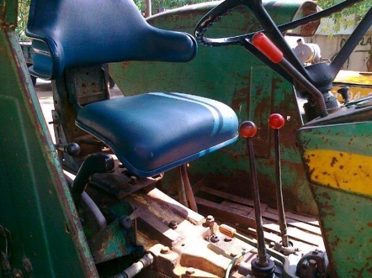 ขายรถไถ จอนห์เดียร์ 2130 ขายรถไถ จอนห์เดียร์ 2130