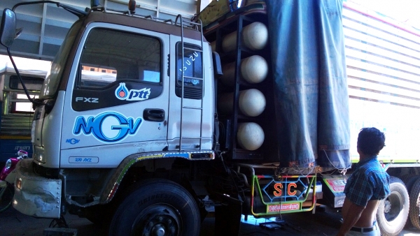 ขายรถดั๊ม พ่วง deca 270 (เครื่องเสีย) ระบบ NGV ขายรถดั๊ม พ่วง deca 270 (เครื่องเสีย) ระบบ NGV