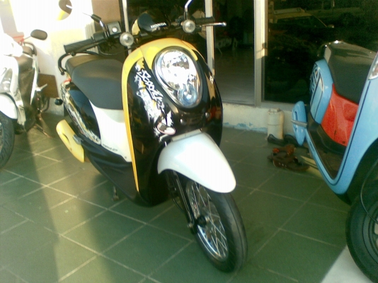 ปี 2555 Honda Scoopy &ndash; i ลาย Active Boy ขายถูกลดได้
