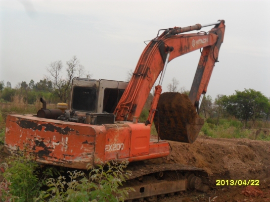 ขายด่วน  HITACHI  EX 200-1 สภาพพร้อมใช้