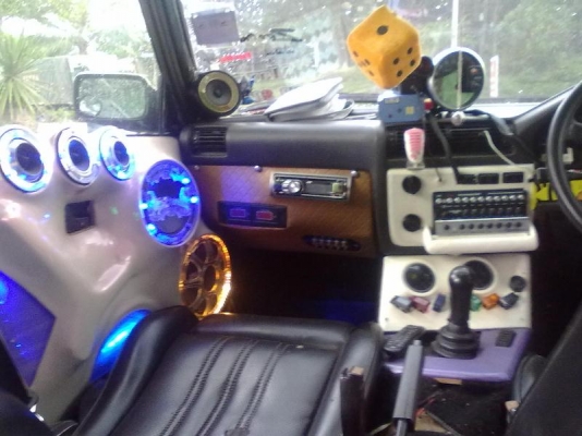 BMW E30 พร้อมใช้ เครื่องดี เครื่องเสียงเต็ม แค่85000 BMW E30 พร้อมใช้ เครื่องดี เครื่องเสียงเต็ม แค่85000