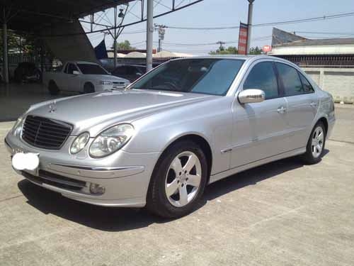 BENZ E240 AVANTGARDE AUTO ปี 2002 รถสวยขับดี