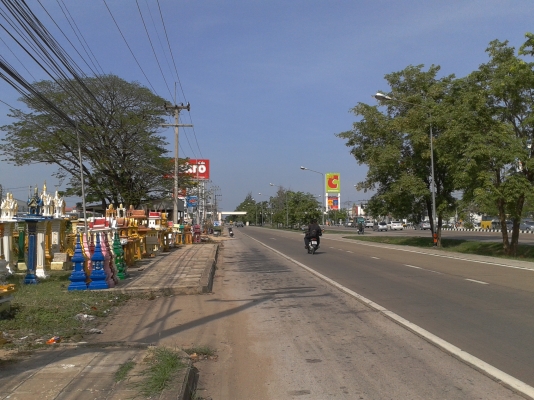 ที่ดินทำเลสวย หน้ากว้างเกือบ200เมตร หน้าห้างแมคโครลำปาง