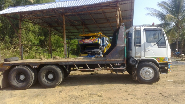 รถสิบล้อหัวลาก HINO 195 แรงม้า เพลาเดียว