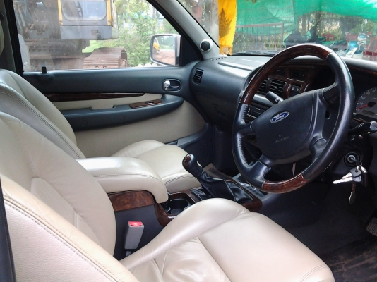 Ford everest 2.5 เกี่ยรธรรมดา ปี46 Ford everest 2.5 เกี่ยรธรรมดา ปี46