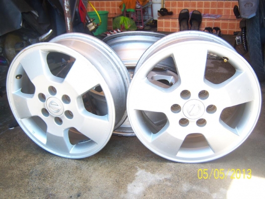 แม็กซ์ ขอบ 16  6รู นิสสันสวยๆ