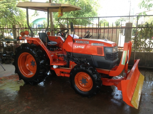 คูโบต้า L3408 4 WD 2 เพลา ใบมีดดันหน้าใหม่
