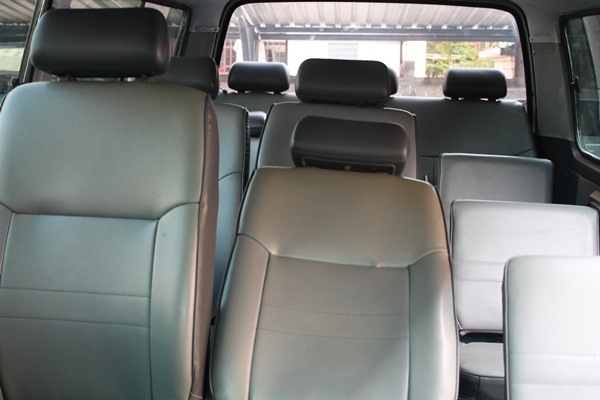 ขายรถตู้ HIACE หัวจรวด เครื่อง 3000 ขายรถตู้ HIACE หัวจรวด เครื่อง 3000