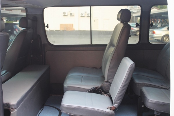 ขายรถตู้ HIACE หัวจรวด เครื่อง 3000 ขายรถตู้ HIACE หัวจรวด เครื่อง 3000
