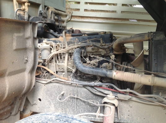 ISUZU 240 ขาวทำฟ้า เครื่อง270 uro2 เครื่องดำ