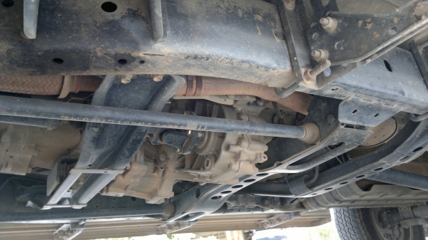 นิสสันฟรอนเทียร์ 4X4 รถครอบครัว 4 ประตู พร้อมลุย