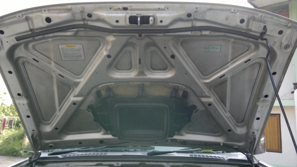 นิสสันฟรอนเทียร์ 4X4 รถครอบครัว 4 ประตู พร้อมลุย