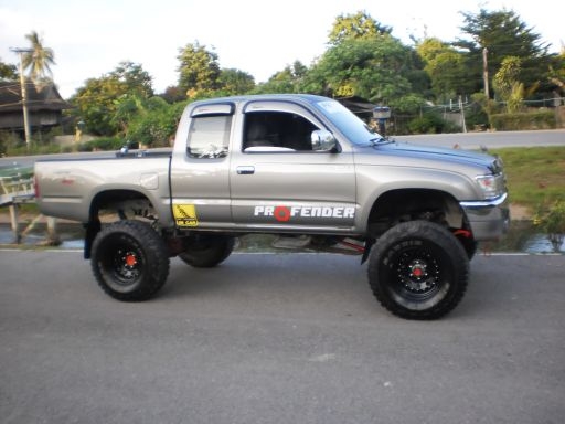 ขาย TOYOTA SR5 4WD ขาย TOYOTA SR5 4WD