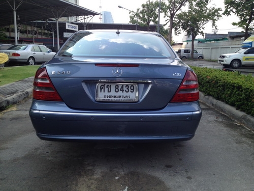 BENZ E240 AVANTGARDE AUTO ปี 2004 ขับดีออพชั่นครบ