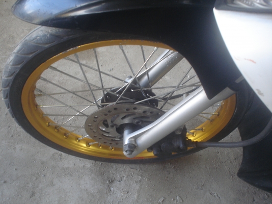 ลดให้ใจถึงHONDAคลิ๊ก สดสวยเครื่องดี ขายถูกๆๆ12800บาท