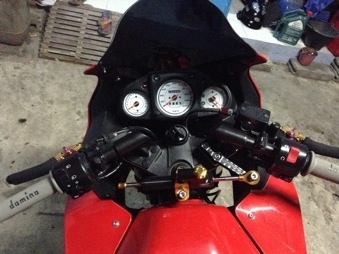 ขาย ninja 250 สีแดง ปี 2012 พร้อมของแต่ง