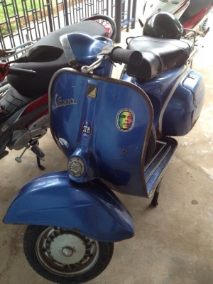 ขายเวสป้า sprint 150 หัวเหลี่ยม ราคาจับต้องใด้ครัฟ