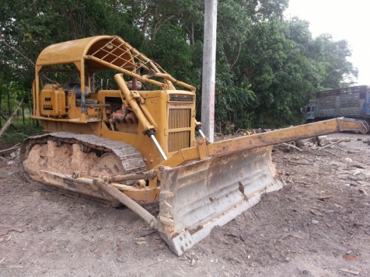 ฝากขายรถแทรกเตอร์  ( มี 4 คัน ) ขายโดยไม่ได้ตั้งราคา หากคุณหรือพ่อค้านายหน้าสนใจก็โทรมาเสนอราคากับคุณนุ ถ้าตกลงกันได้จ่ายเงินแล้วเอารถไปเลย 0872976734