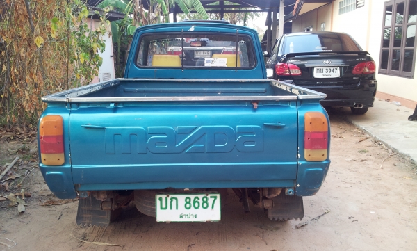 ขาย มาสด้า สี่ขอ ห้าเกียร์ สวยๆ  ครับ