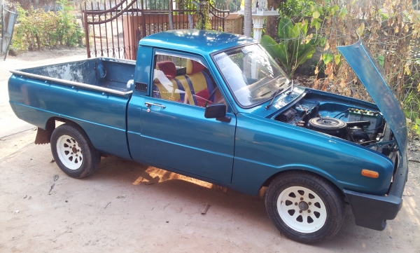 ขาย มาสด้า สี่ขอ ห้าเกียร์ สวยๆ  ครับ