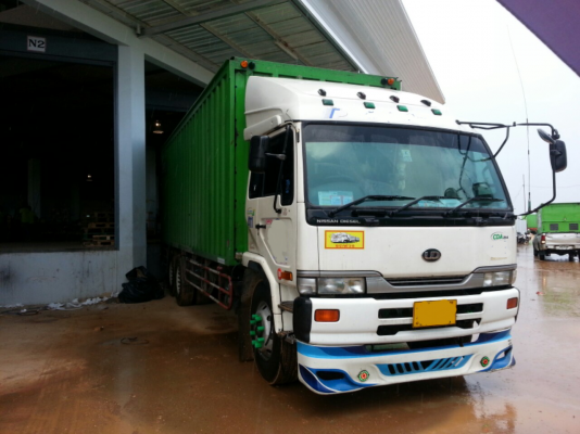ขาย รถบรรทุก NISSAN UD 10 ล้อ