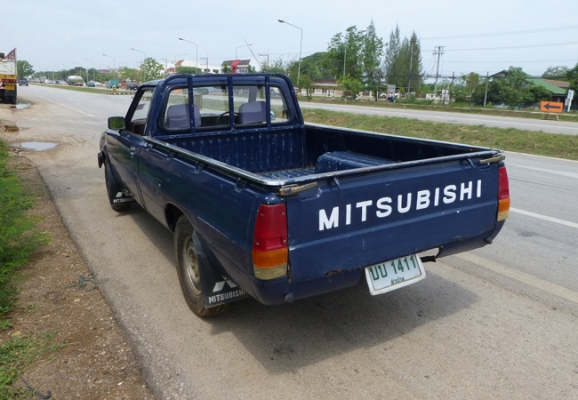 mitsubishi L200 ไฟกลม ช่วงสั้น mitsubishi L200 ไฟกลม ช่วงสั้น