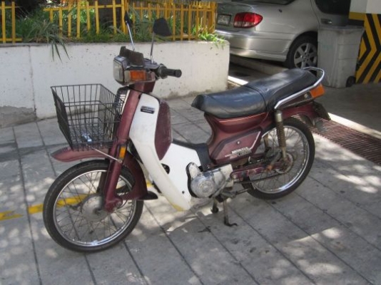 ขาย/แลกด่วนๆ Honda c900 &lsquo;Custom&rsquo; สตาร์ทมือ สวยแบบเดิมๆพร้อมใช้ เครื่องดีมาก เล่ม+ชุดโอนครบครับ กทม.