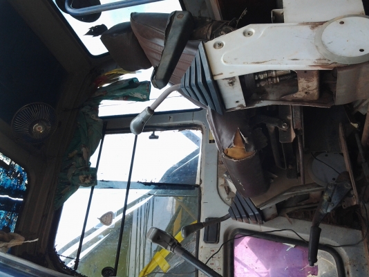 kobelco Mark6-220 แอรเย้น ไฟฟ้าครบ kobelco Mark6-220 แอรเย้น ไฟฟ้าครบ