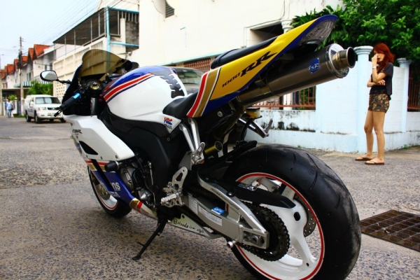 ขาย CBR1000RR 05