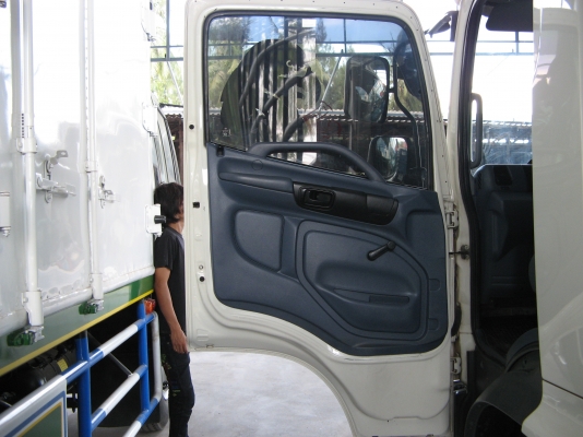 ขาย 6ล้อ ฮีโน่ เมก้า 175 แรง ยาว 5.50 ปี 2010 สภาพสวยเดิมเครื่องดี พร้อมใช้งาน ชมก่อนได้ครับ สนใจติดต่อ 081-9425443