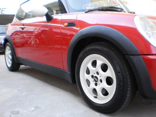 MINI COOPER 1.6 สีแดงสด