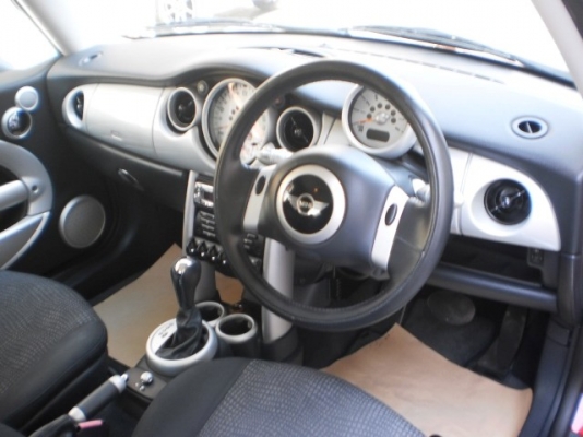 MINI COOPER 1.6 สีแดงสด